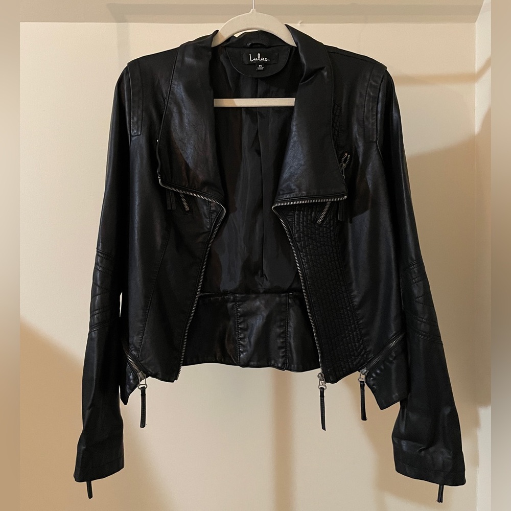 LIKE NEW! Blk Leather Lulu’s Jacket